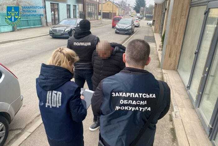 Затримання на хабарі посадовця ГУ ДСНС