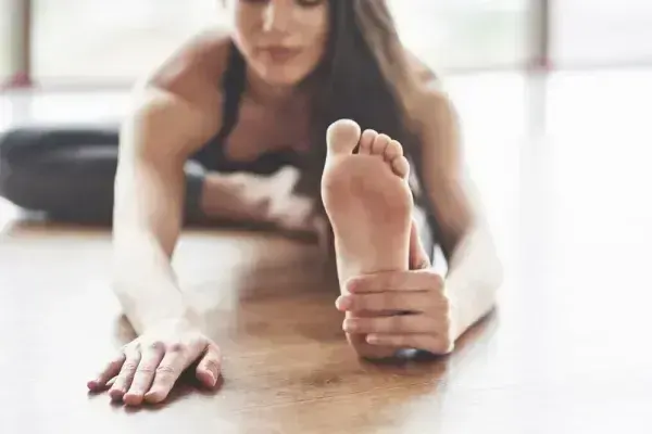 Чи можна займатися спортом босоніж