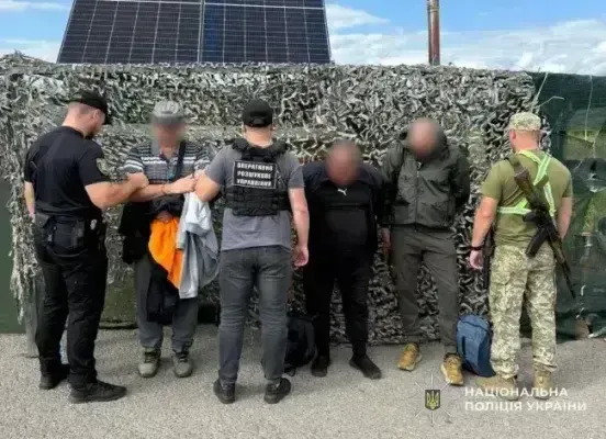 На Ужгородщині викрили схему ухилу та незаконного перетину кордону