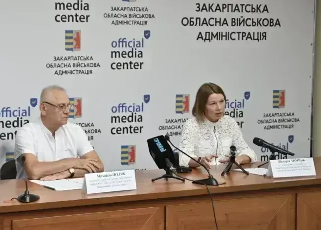 На Закарпатті зростає кількість хворих на COVID-19: медики назвали симптоми та поради щодо захисту