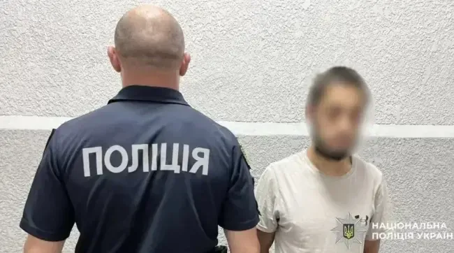У Мукачеві затримали грабіжника, який напав на жінку у під’їзді