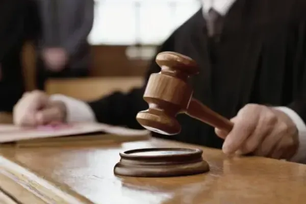 На Закарпатті судитимуть банду підлітків, які грабували та ґвалтували жінок