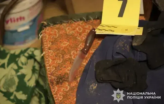 Поліція Закарпаття розкрила подвійне вбивство пенсіонерів: затриманому загрожує довічне увʼязнення