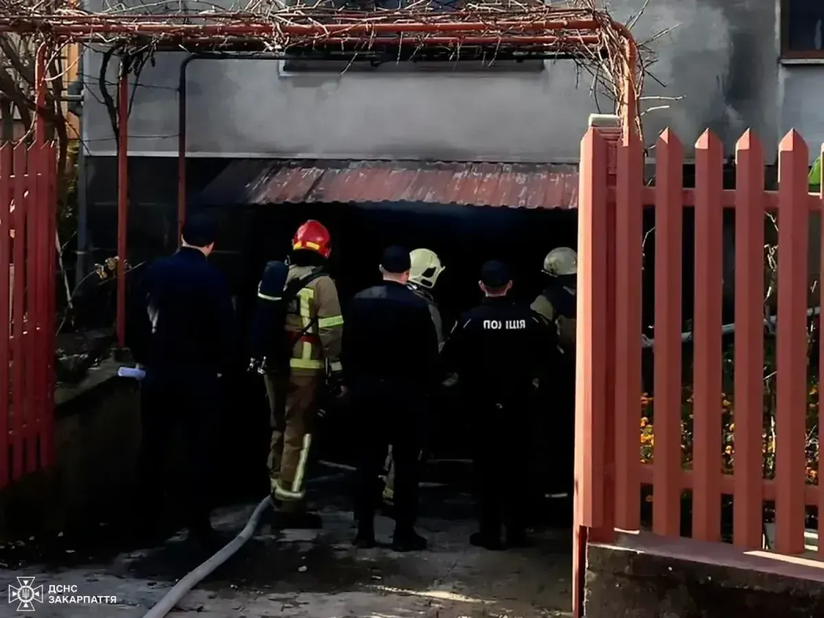 В Ужгороді сталася пожежа зі смертельними наслідками: що відомо (ФОТО)