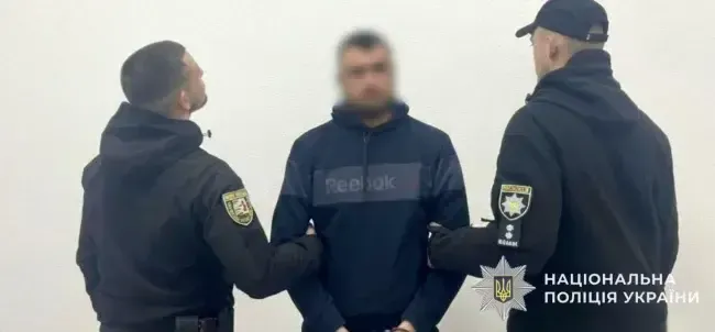 На Закарпатті чоловік жорстоко побив 71-річну односельчанку: поліція вже затримала нападника