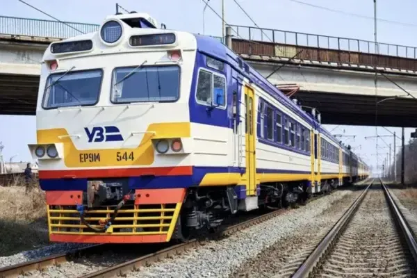 На Закарпатті пасажири скаржаться на погані умови перевезення у потязі Сянки – Ужгород