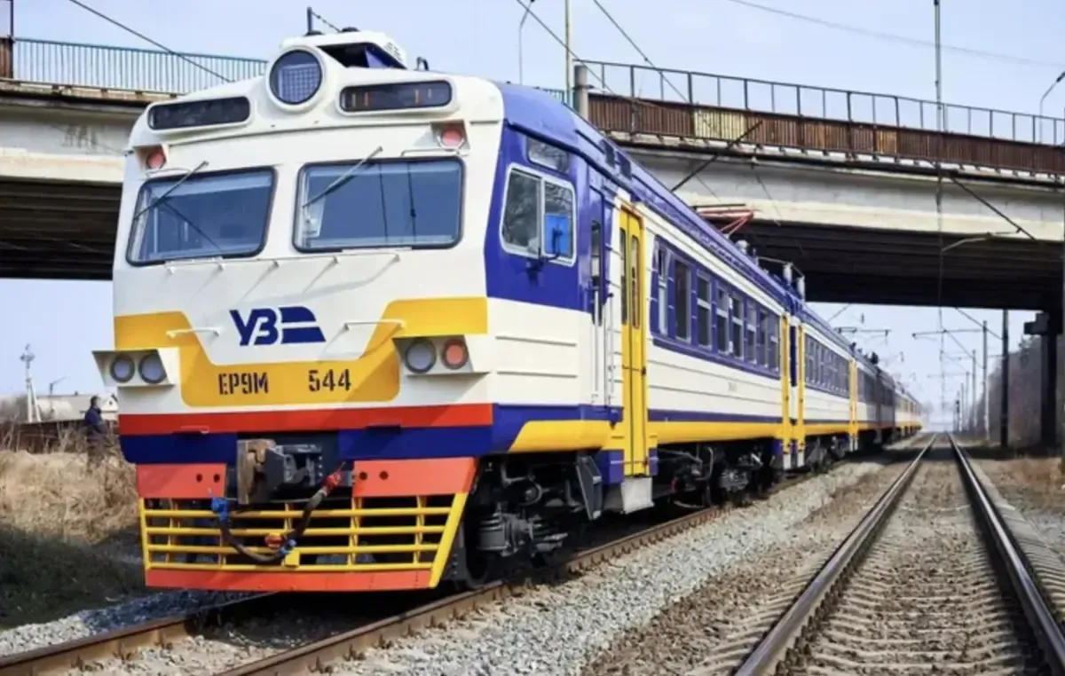 На Закарпатті пасажири скаржаться на погані умови перевезення у потязі Сянки – Ужгород