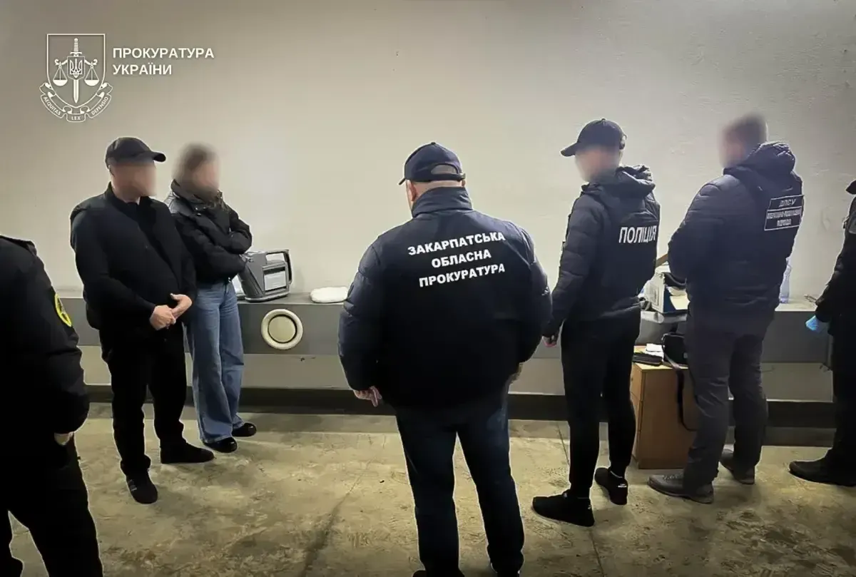 Прокуратура повідомила, що в Ужгороді сьогодні заарештовано двох наркоділків
