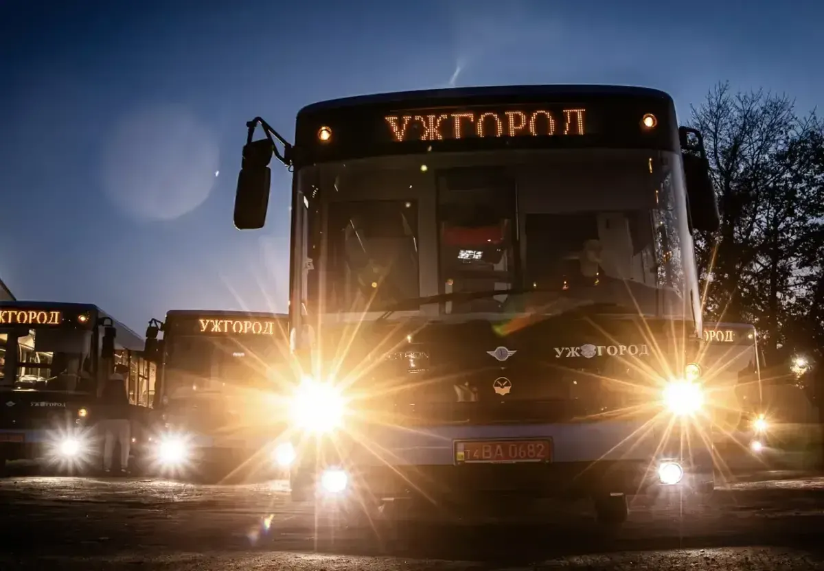 Ужгородська міськрада офіційно повідомила, як курсуватимуть автобуси в Ужгороді на свята