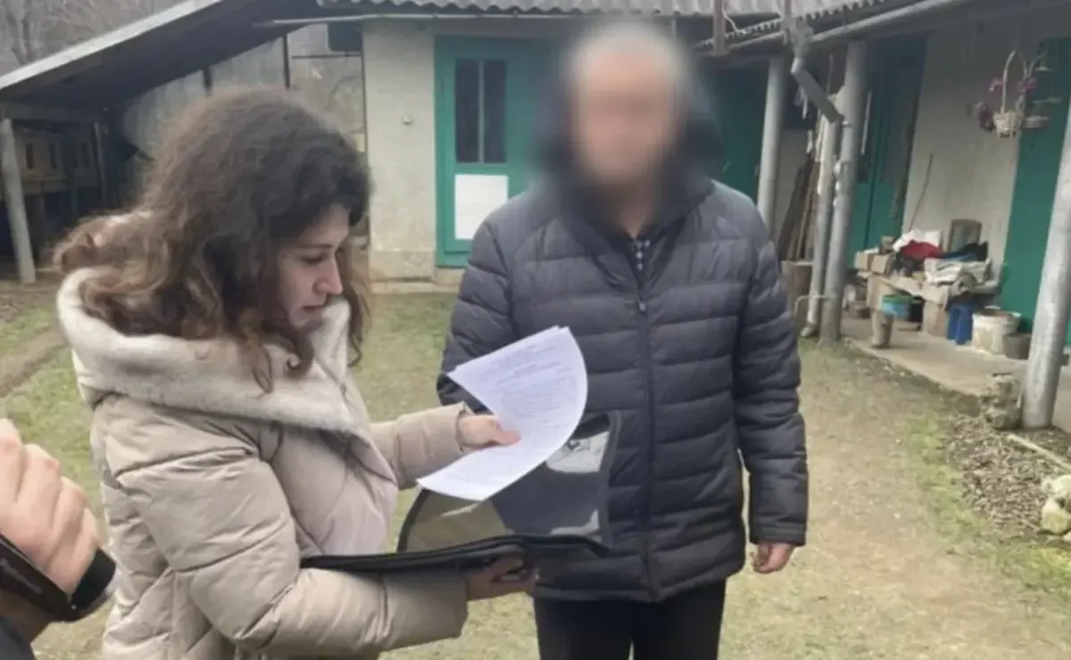 На Закарпаття власника магазину підозрюють у розбещенні 8-річної дівчинки