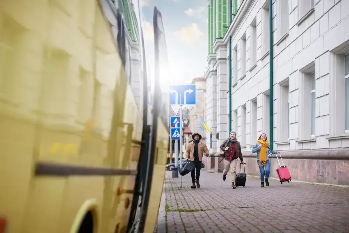 Як підготуватися до поїздки автобусом Житомир – Дортмунд: документи, багаж та комфорт