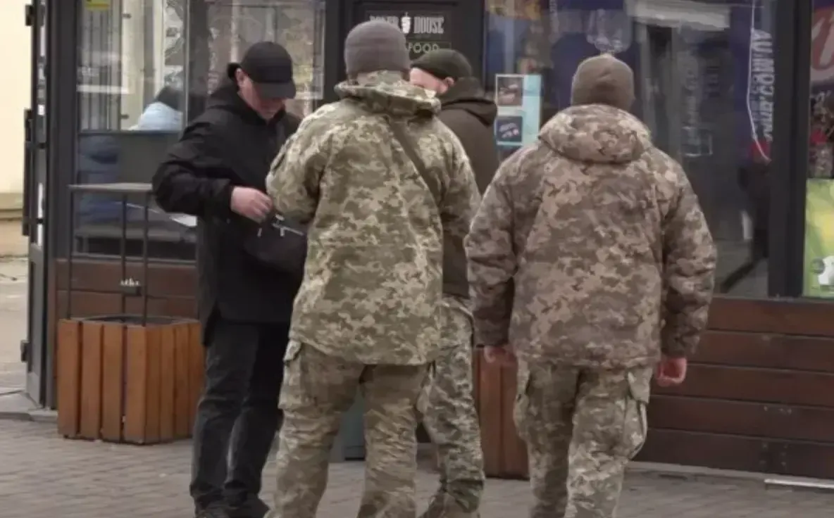 На Закарпатті ТЦК та поліція розпочали масштабні перевірки: що відомо
