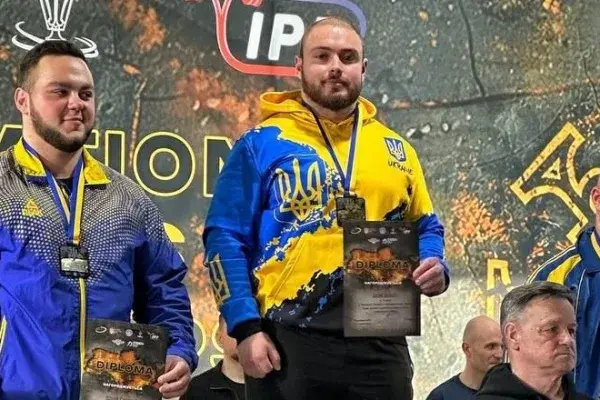Мукачівець Ковач Ілля став Чемпіоном України з класичного жиму лежачи