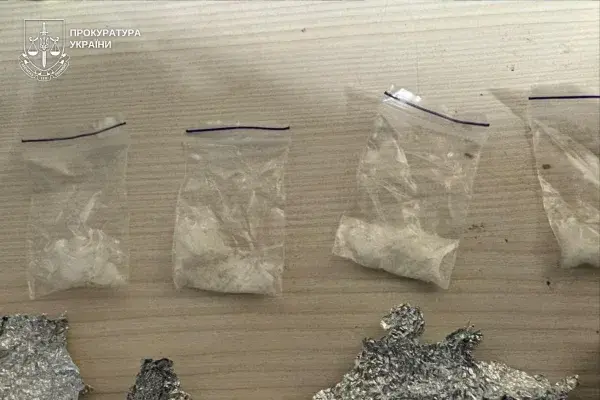 Збут наркотиків і незаконний виїзд за кордон: на Закарпатті судитимуть 12 учасників групи. Відео