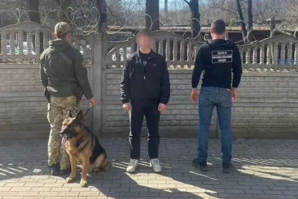 Чопські прикордонники затримали громадянина Туреччини, який намагався незаконно перетнути українсько-словацький кордон