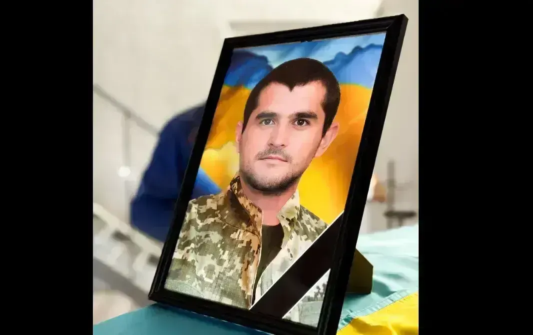В Мукачеві попрощалися з полеглим воїном Валентином Улинцем