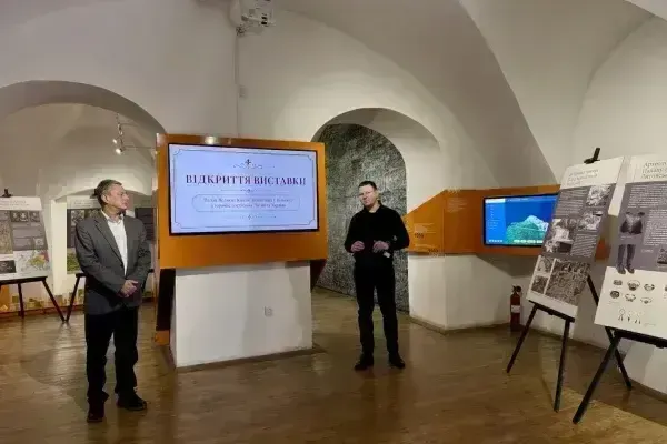 У замку Паланок відкрили виставку про спільну історію України та Литви