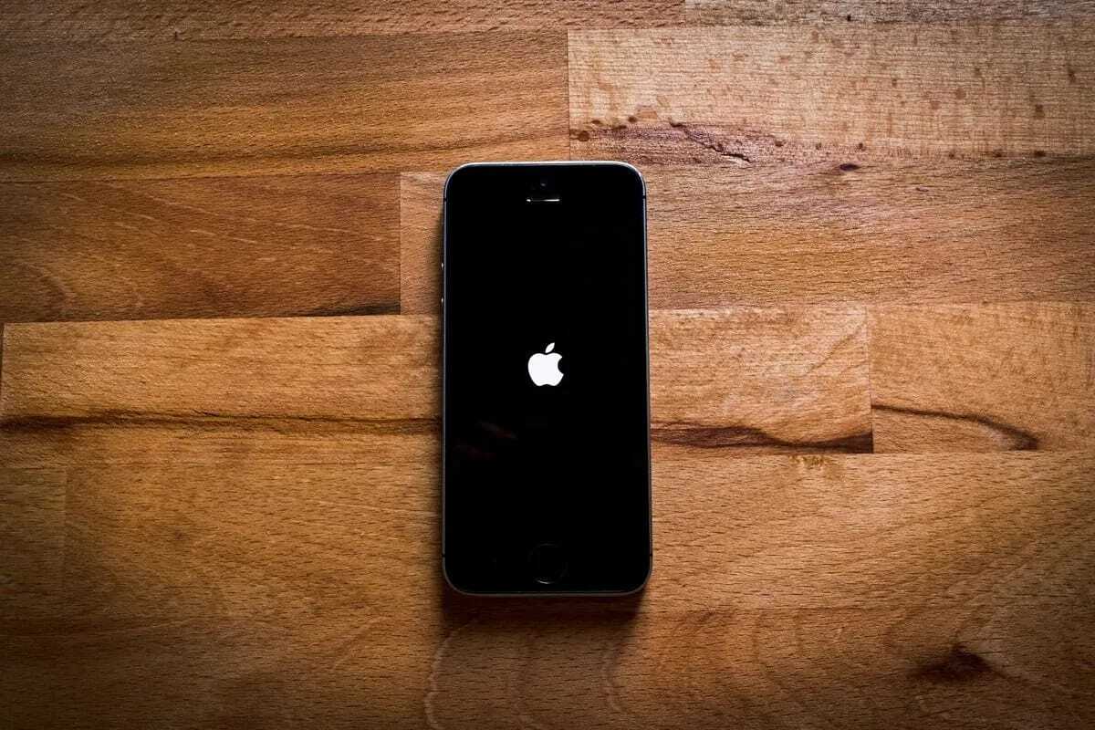 Siri стане чат-ботом: Apple розкрила плани на iOS 27 та iPhone 20