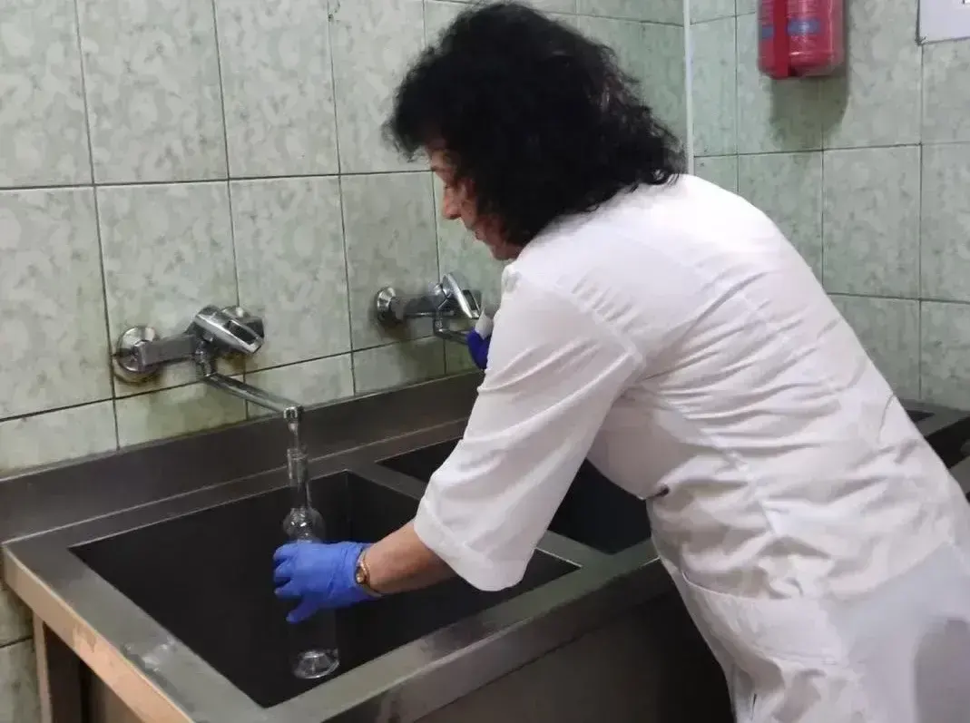 У Мукачеві перевірили умови проживання ВПО та якість питної води