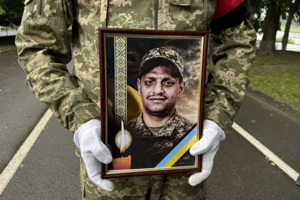 Сьогодні в Ужгороді провели в останню дорогу Євгенія Буко