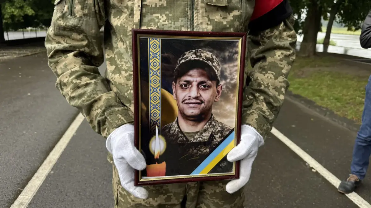 Сьогодні в Ужгороді провели в останню дорогу Євгенія Буко