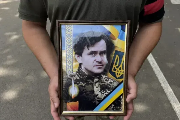В Ужгороді попрощалися із захисником Олексієм Журавльовим