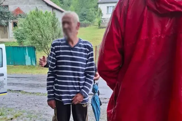 На Закарпатті знайшовся 73-річний чоловік, якого кілька діб шукали в лісі