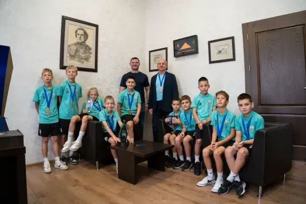 Юних чемпіонів України з футзалу урочисто привітали в Мукачеві. Відео