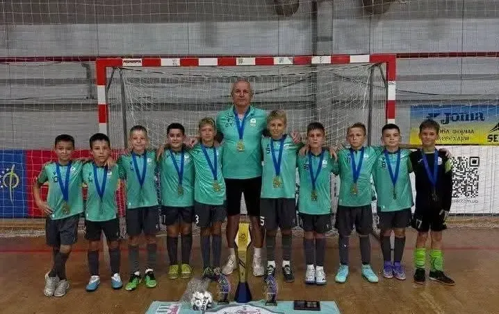 Юні футзалісти з Мукачева вибороли Кубок України U-10 у Коломиї