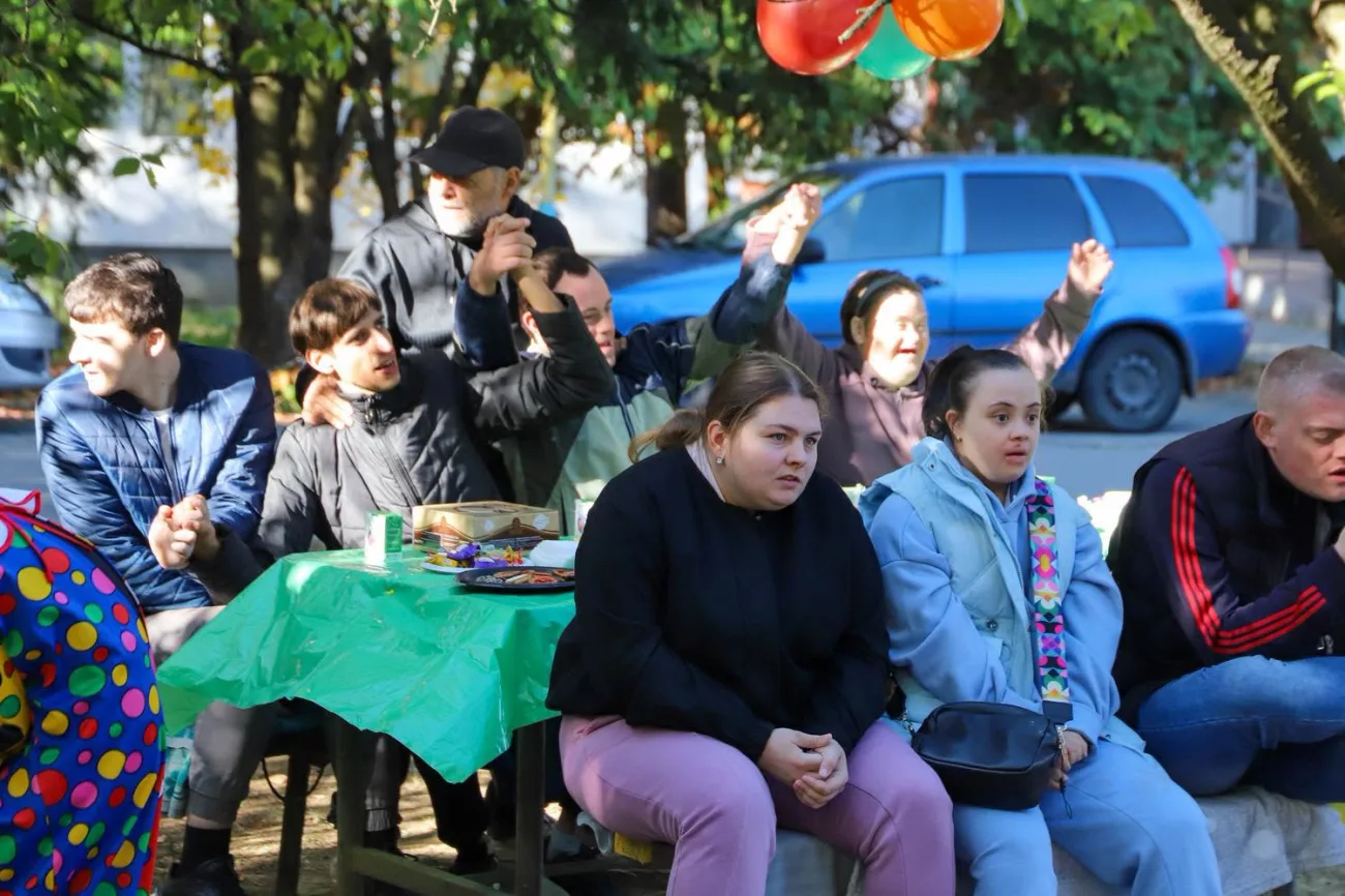 Понад 350 підопічних: в Ужгороді «Дорога життя» відзначила 27 років роботи